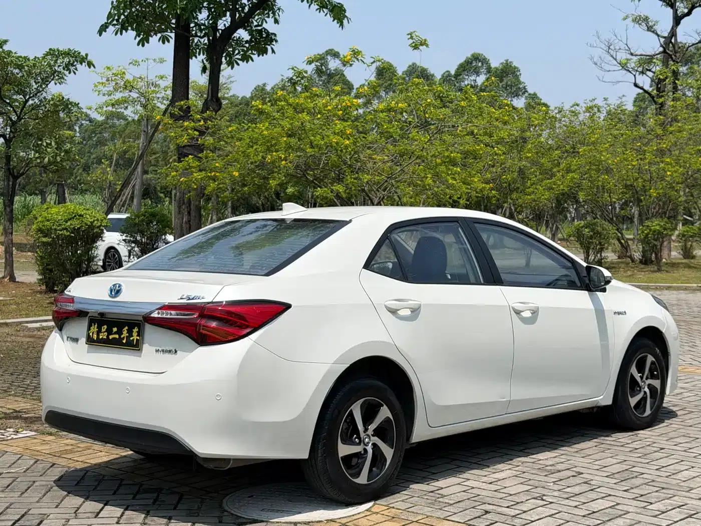 2017 Toyota Corolla Hybrid 1.8H GS E-CVT Elite Sunroof Edition (National V Emission Standard) — миниатюра 4
