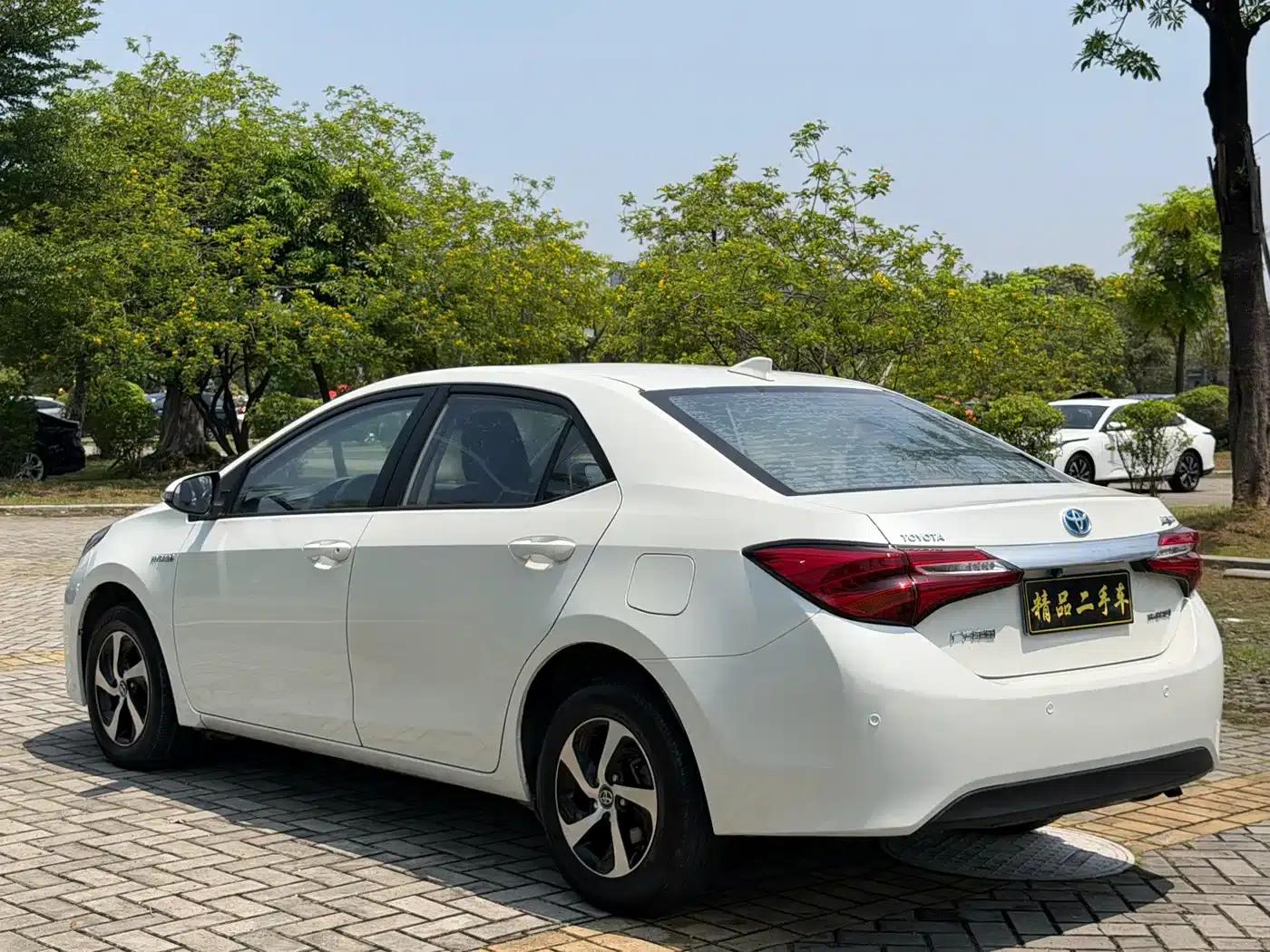 2017 Toyota Corolla Hybrid 1.8H GS E-CVT Elite Sunroof Edition (National V Emission Standard) — миниатюра 5