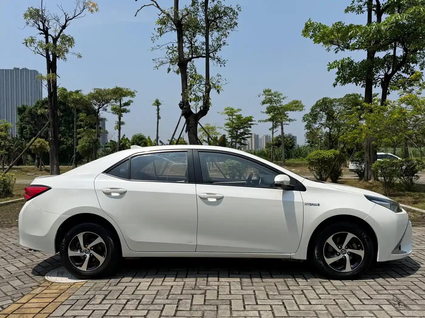 2017 Toyota Corolla Hybrid 1.8H GS E-CVT Elite Sunroof Edition (National V Emission Standard) — миниатюра 8