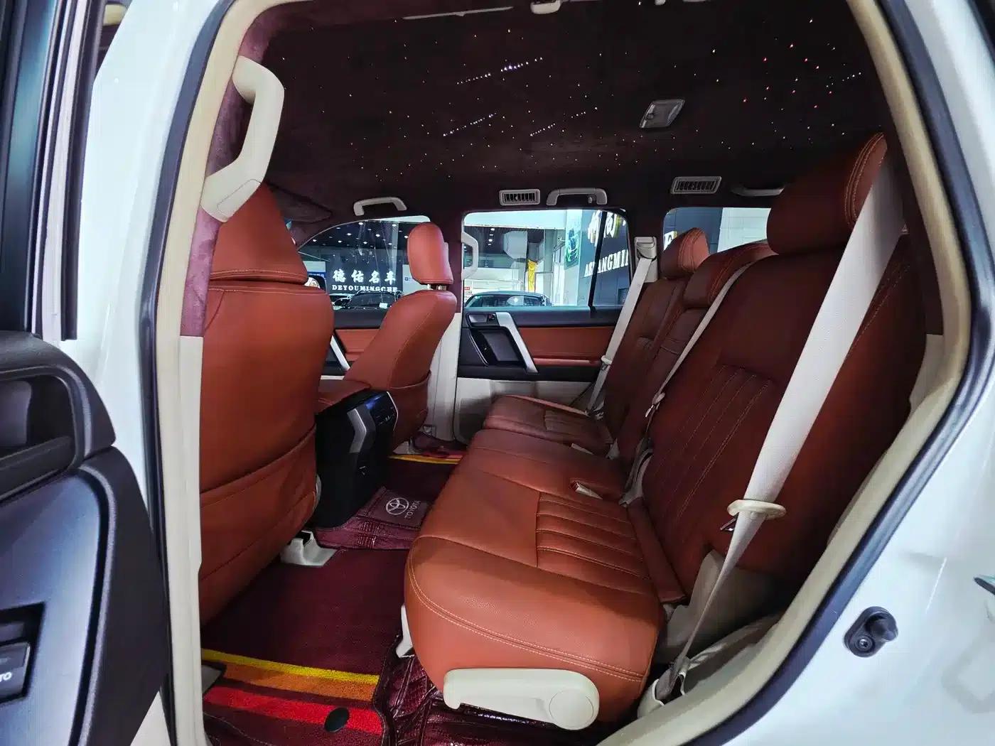 2010 Prado Imported Model 2.7L Automatic Luxury Edition — миниатюра 12