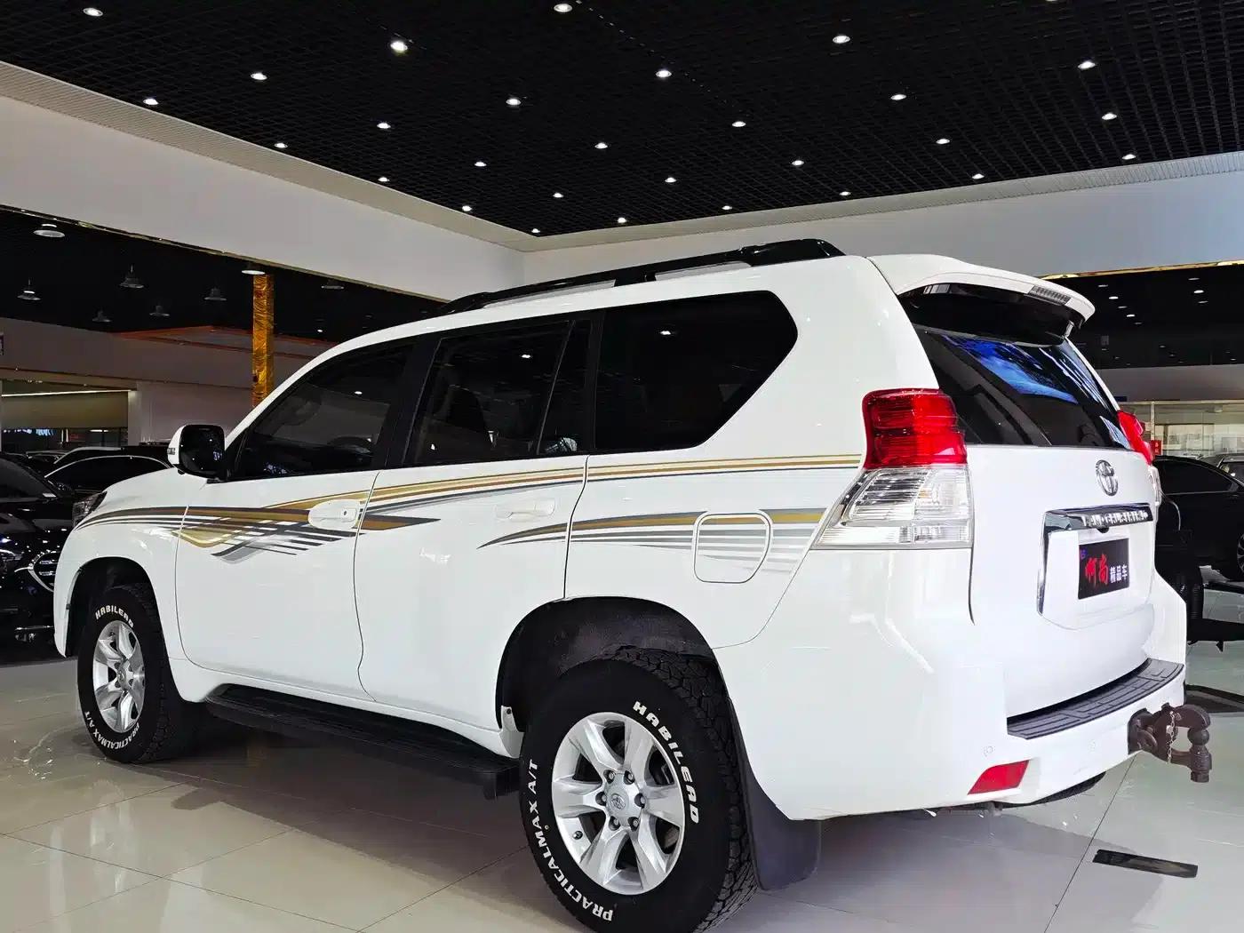 2010 Prado Imported Model 2.7L Automatic Luxury Edition — миниатюра 13