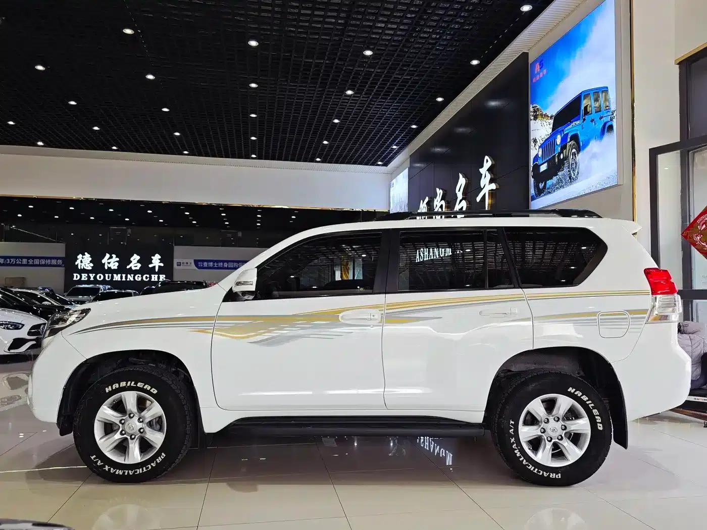 2010 Prado Imported Model 2.7L Automatic Luxury Edition — миниатюра 5