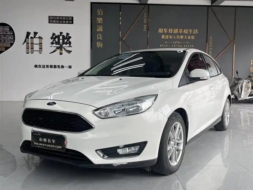 Ford Focus 2017 Hatchback 1.6L Automatic Fashion Smart Edition — миниатюра 2