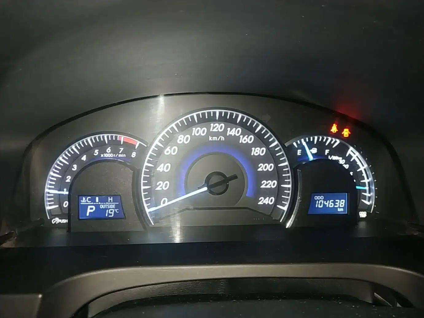 Toyota Camry 2016 2.0G 10th Anniversary Leading Edition — миниатюра 14
