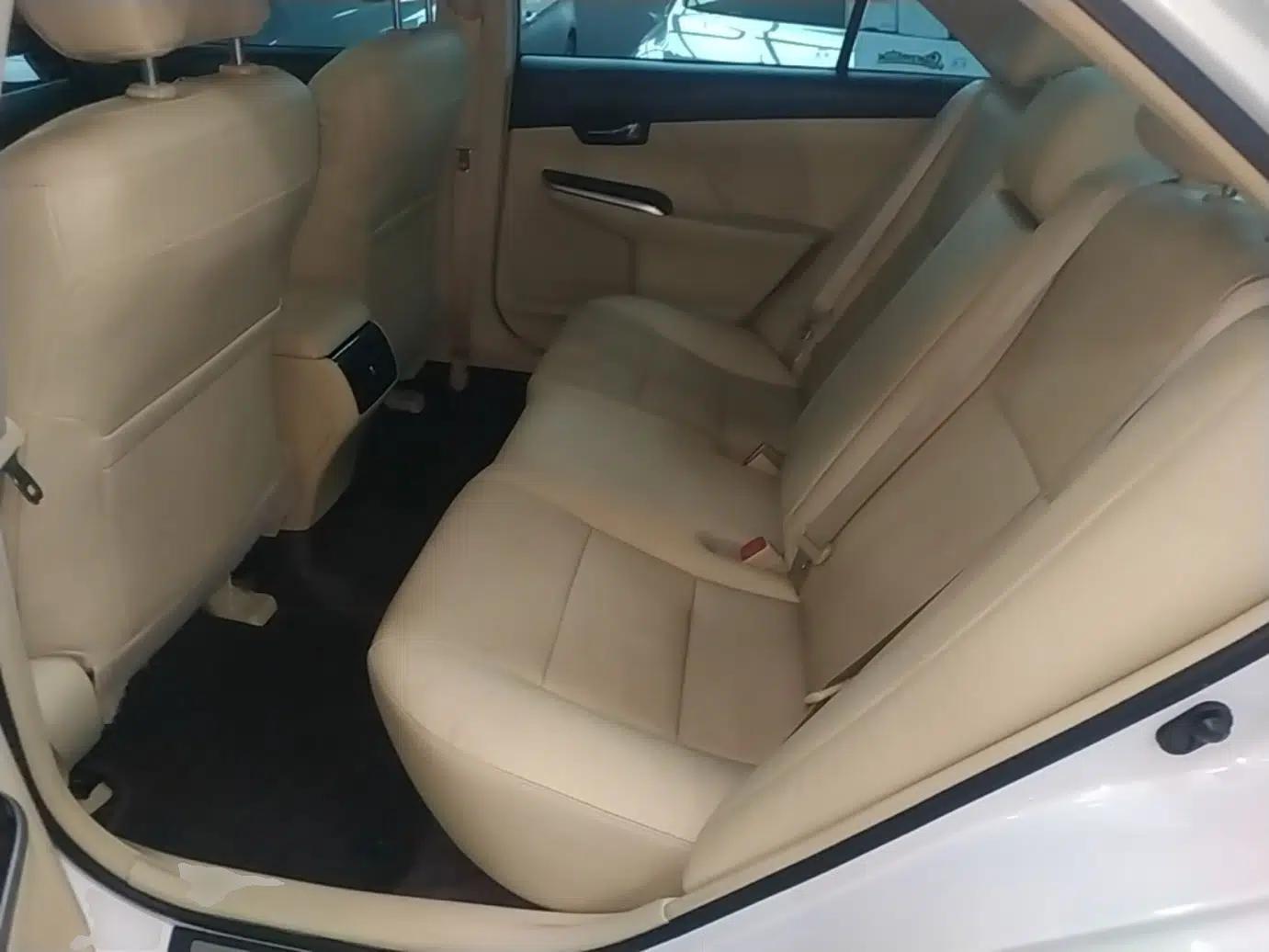 Toyota Camry 2016 2.0G 10th Anniversary Leading Edition — миниатюра 19