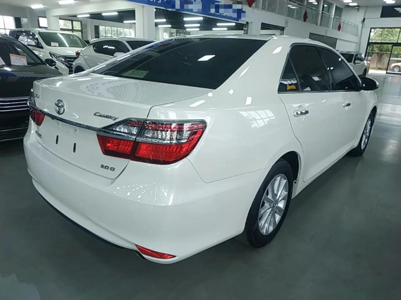 Toyota Camry 2016 2.0G 10th Anniversary Leading Edition — миниатюра 4