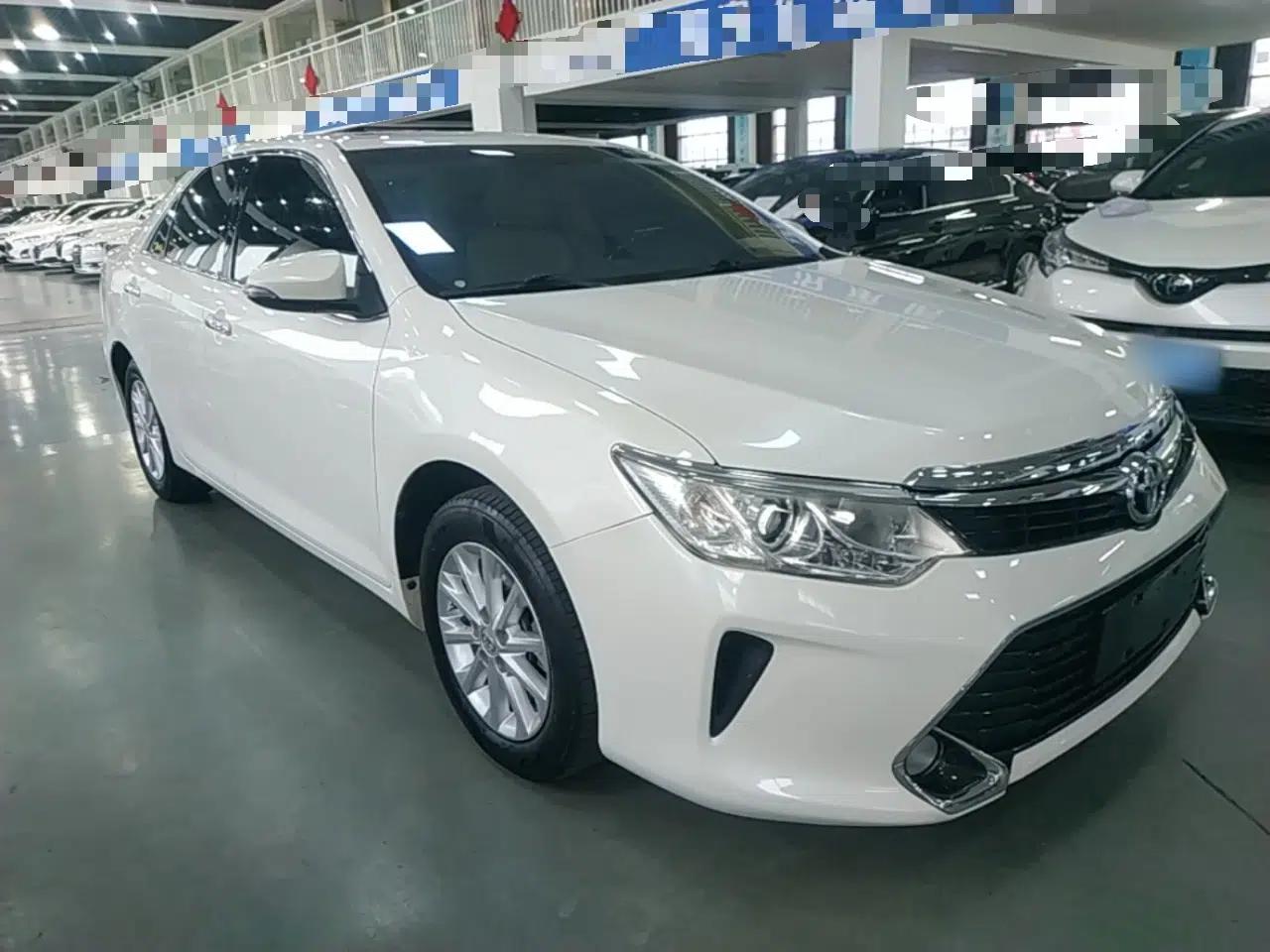 Toyota Camry 2016 2.0G 10th Anniversary Leading Edition — миниатюра 6