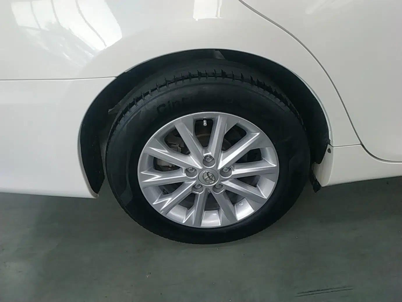 Toyota Camry 2016 2.0G 10th Anniversary Leading Edition — миниатюра 10