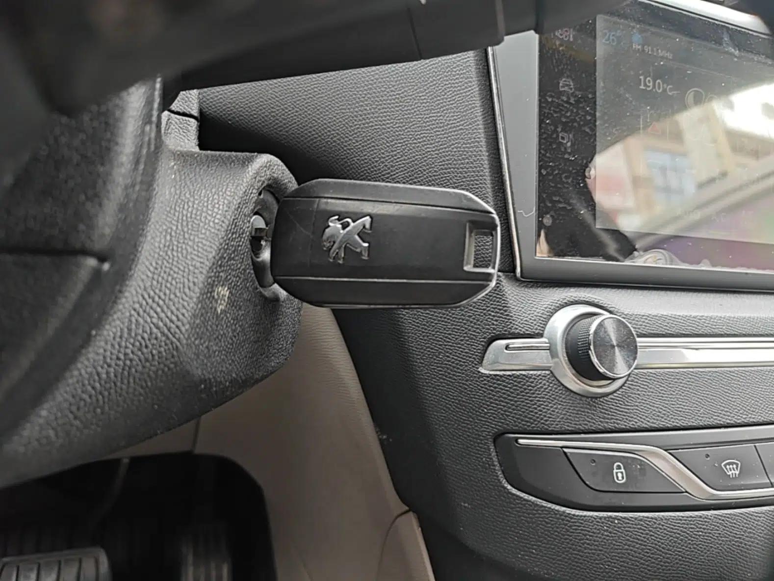 Peugeot 408 2014 1.8L Automatic Luxury Edition — миниатюра 12