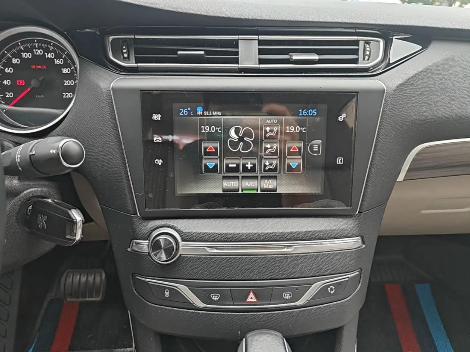 Peugeot 408 2014 1.8L Automatic Luxury Edition — миниатюра 16