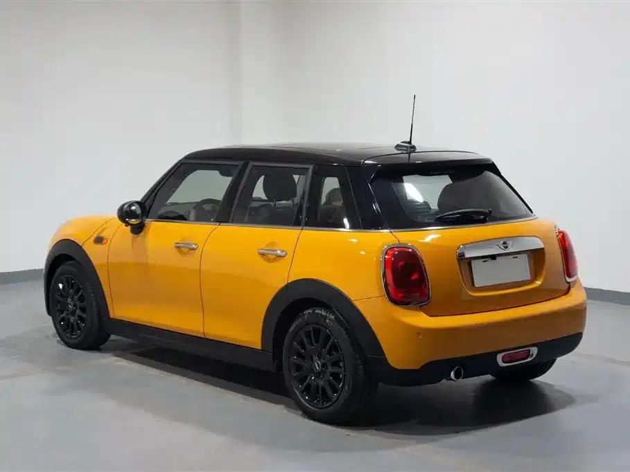 2016 MINI 1.5T COOPER 5-door version — миниатюра 17