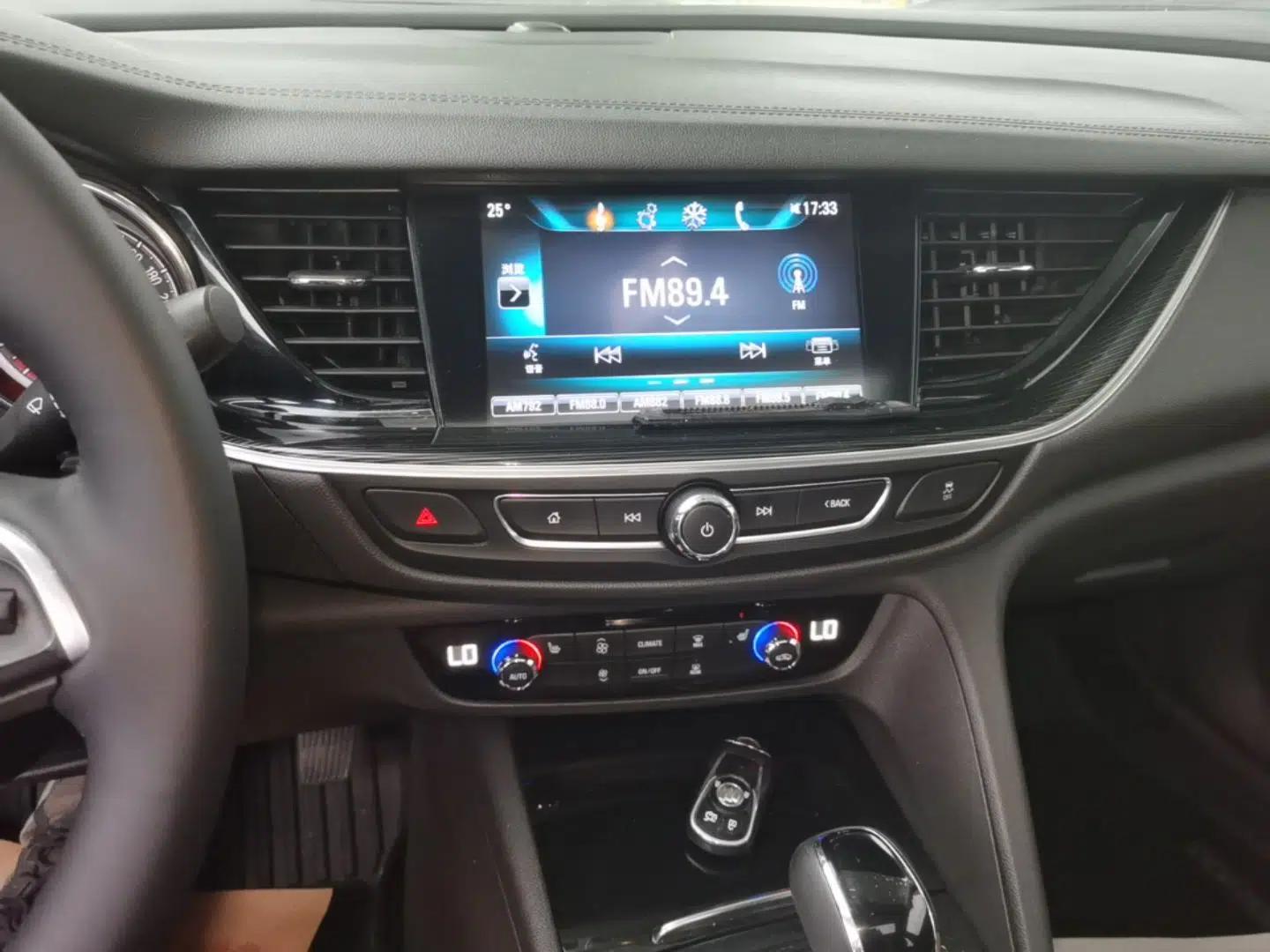 Buick Regal 2019 20T Luxury Model China VI Standard — миниатюра 16