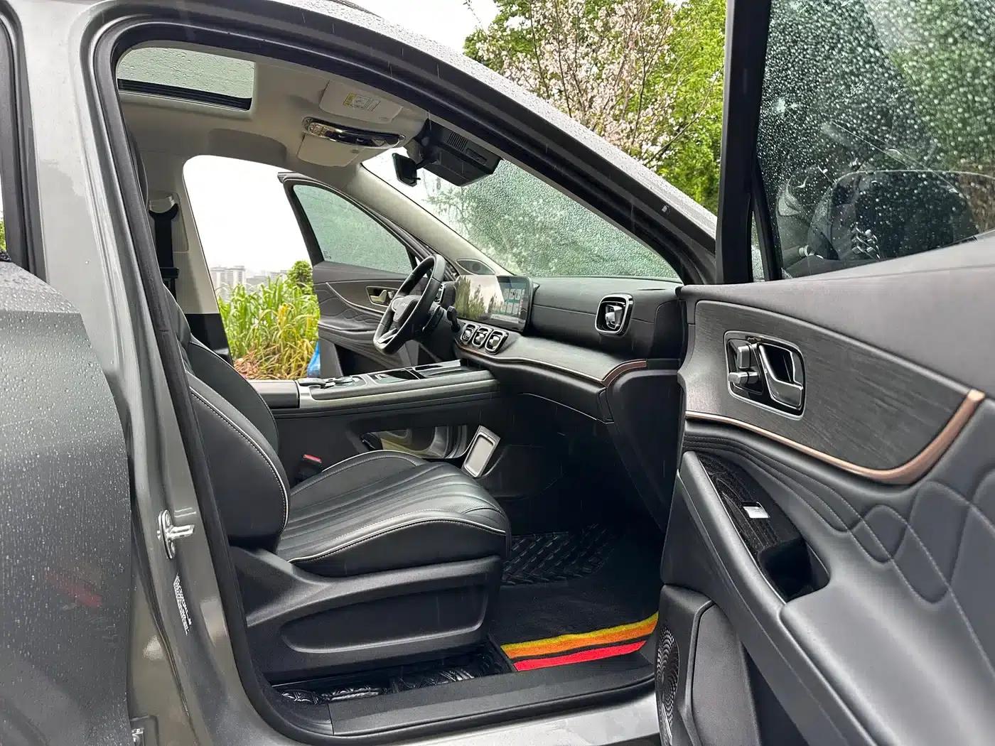Chery Tiggo 9 2023 2.0T Dual-Clutch Two-Wheel Drive Luxury Edition 5-Seater — миниатюра 15