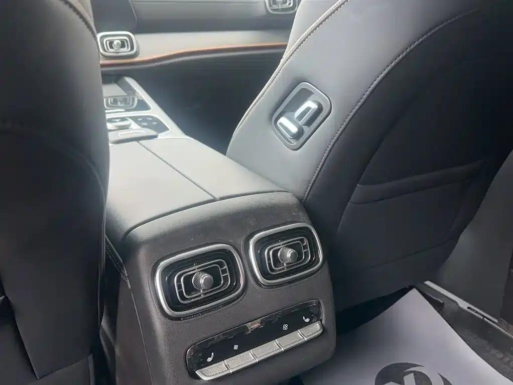 Chery Tiggo 9 2023 2.0T Automatic 4WD Premium Edition 7-Seater — миниатюра 9