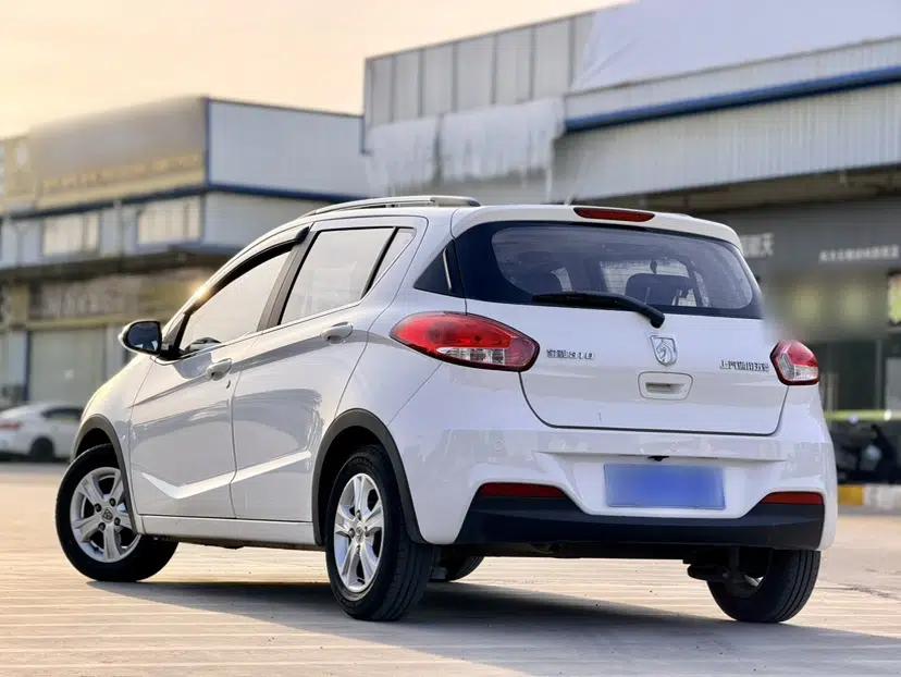 Baojun 310 2016 1.2L Manual Luxury Model — миниатюра 4