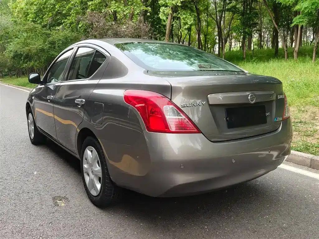 Nissan Sunny 2011 1.5XE CVT Comfort Edition — миниатюра 4
