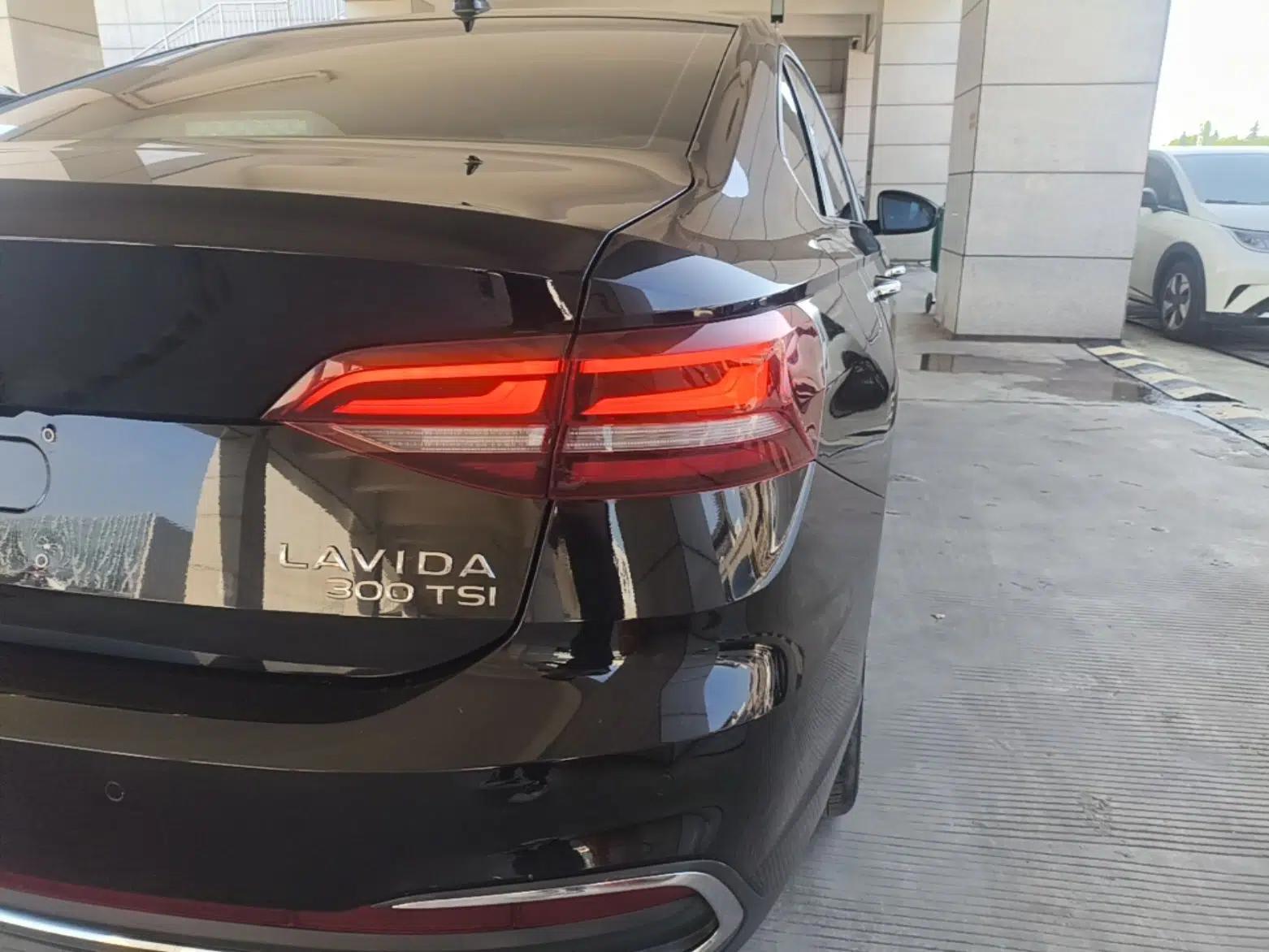 Volkswagen Lavida 2024 300TSI DSG Full-Comfort Edition — миниатюра 7