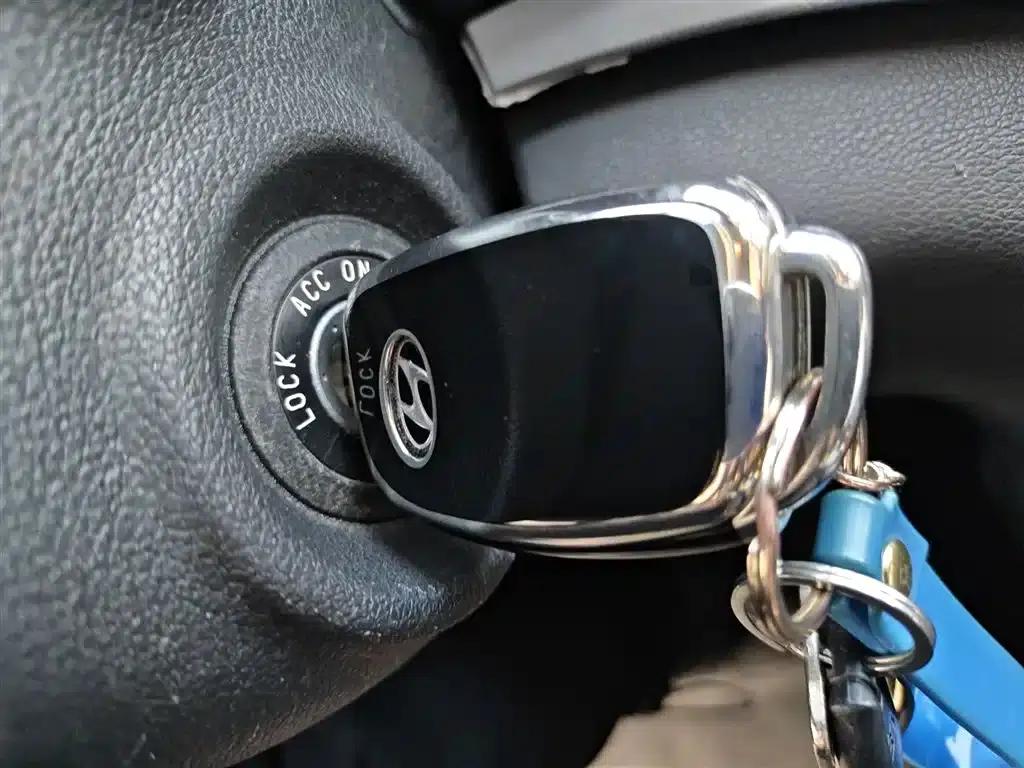 Hyundai Elantra 2016 1.6L Automatic Smart Elite Edition — миниатюра 12