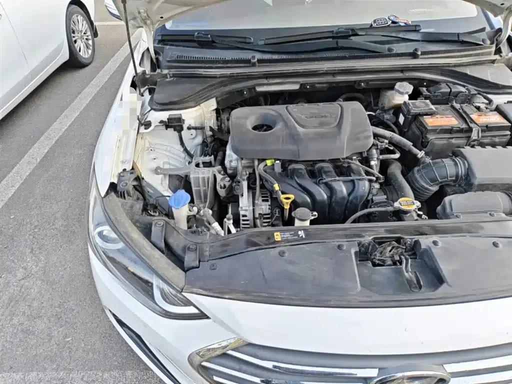 Hyundai Elantra 2016 1.6L Automatic Smart Elite Edition — миниатюра 21