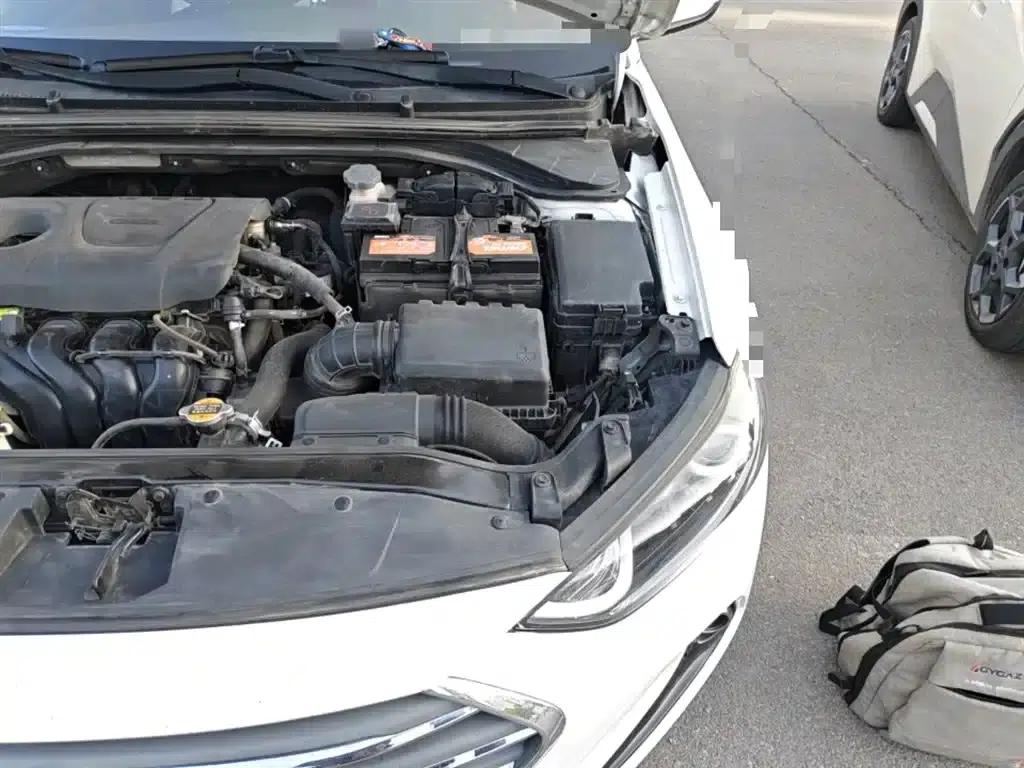 Hyundai Elantra 2016 1.6L Automatic Smart Elite Edition — миниатюра 22