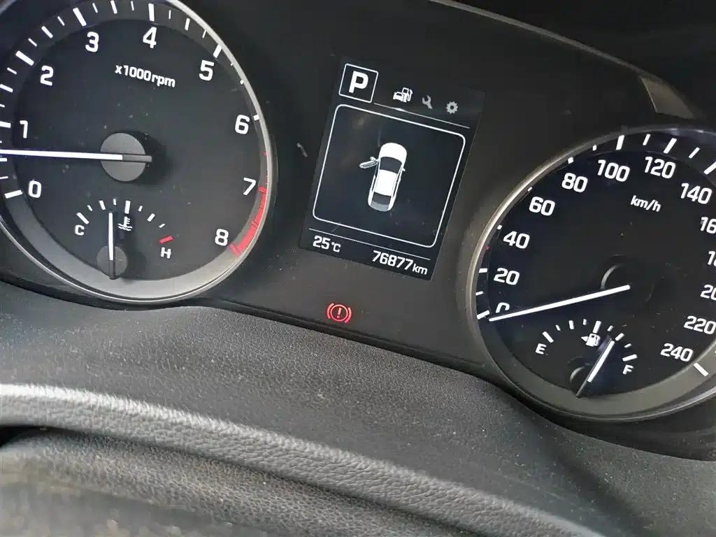 Hyundai Elantra 2016 1.6L Automatic Smart Elite Edition — миниатюра 5