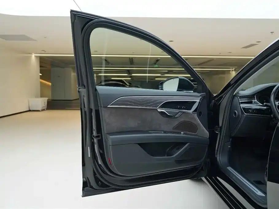 2022 Audi A8 A8L 50 TFSI quattro Comfort Edition — миниатюра 15