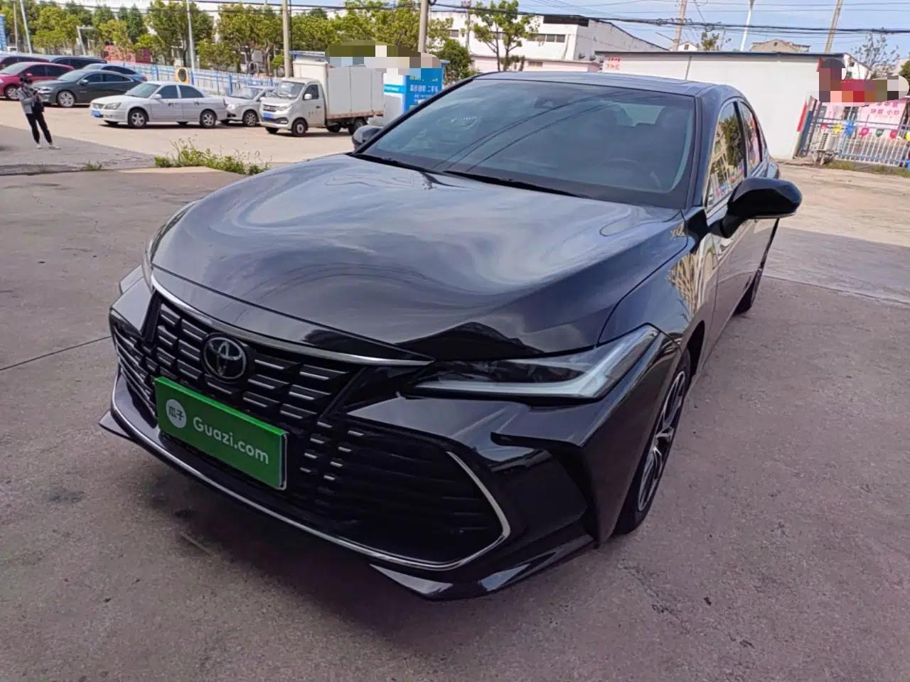 Toyota Avalon 2023 2.0L Luxury Edition — миниатюра 1