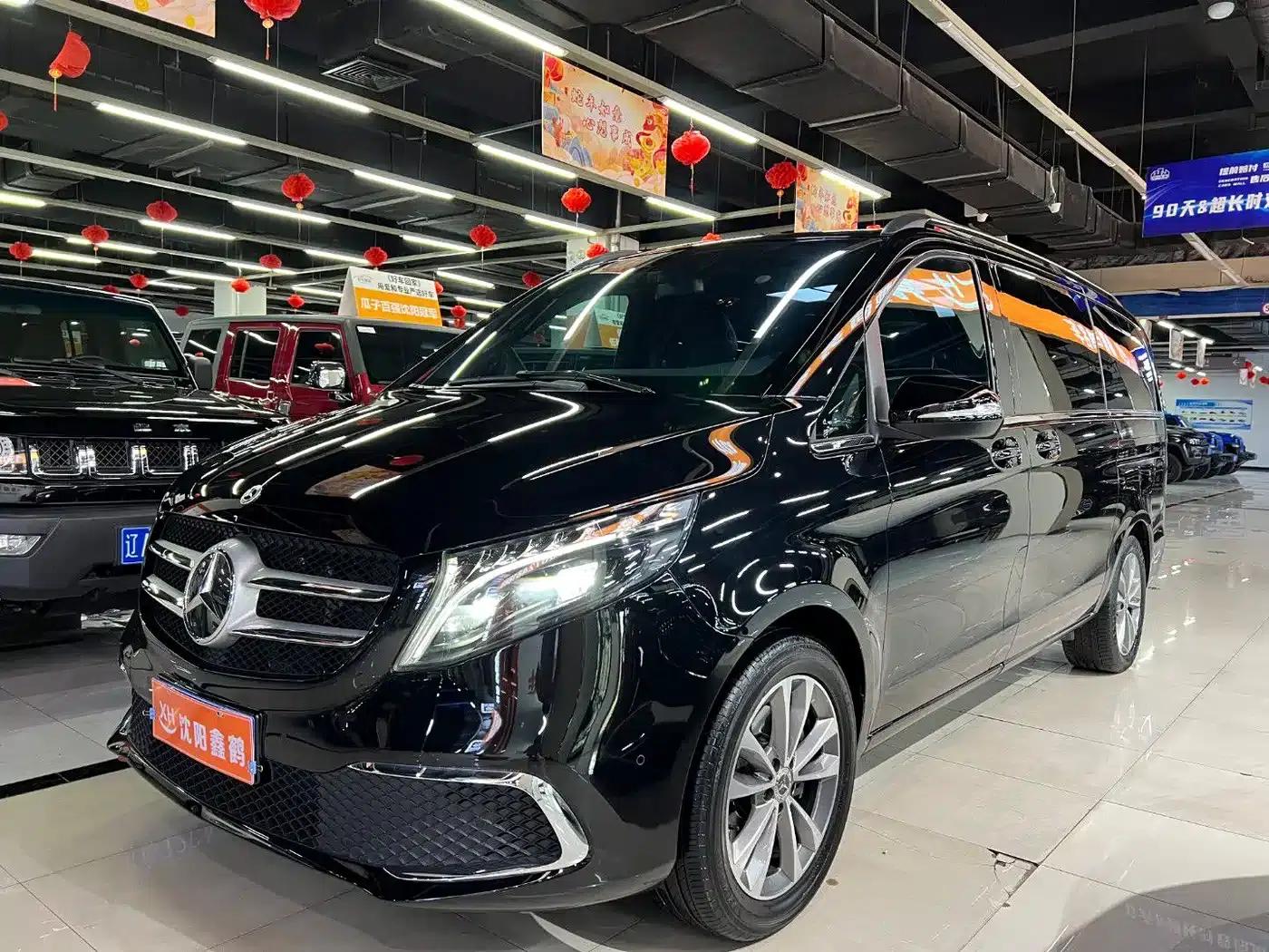Mercedes-Benz V-Class 2022 V 260 Navigator Edition — миниатюра 3