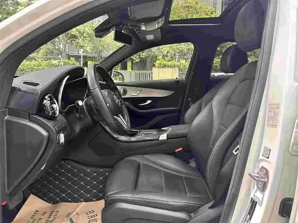 Mercedes-Benz GLC Coupe 2020 GLC 260 4MATIC Coupe SUV — миниатюра 6