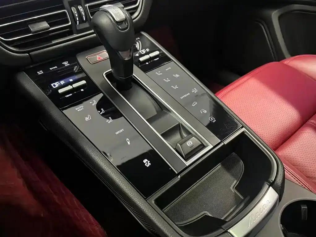 2023 Macan 2.0T — миниатюра 23