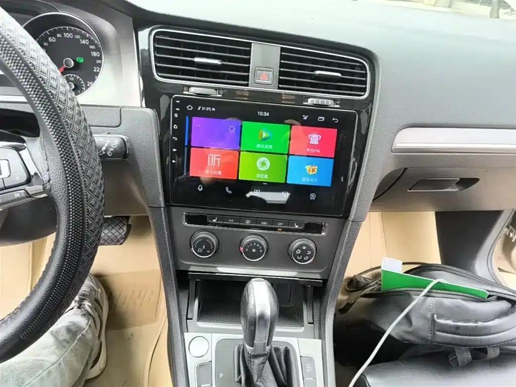 2015 Golf 1.4TSI Automatic Luxury — миниатюра 13