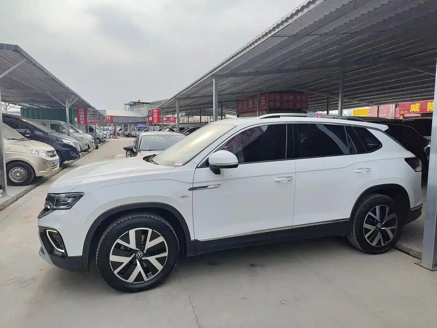 Tayron 2023 330TSI 2WD Luxury Plus Advanced Edition — миниатюра 3