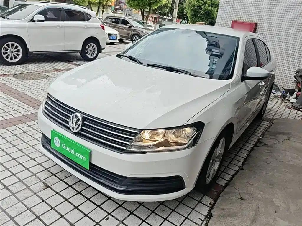 2017 Volkswagen Lavida 1.6L Automatic Fashion Edition — миниатюра 2