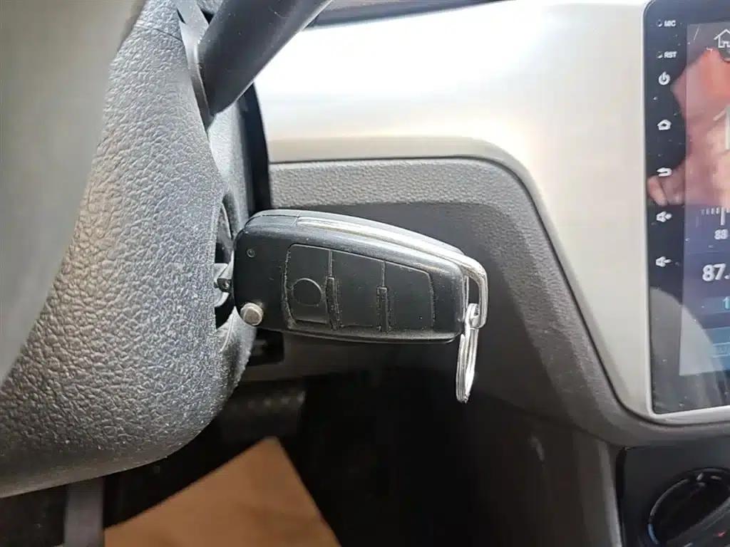 2017 Volkswagen Lavida 1.6L Automatic Fashion Edition — миниатюра 9