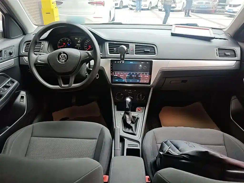 2017 Volkswagen Lavida 1.6L Automatic Fashion Edition — миниатюра 10