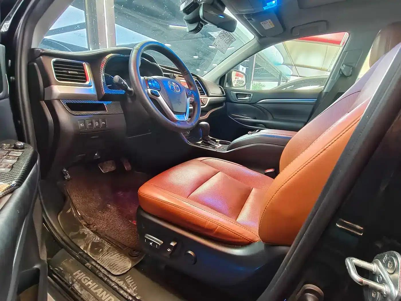 2018 Toyota Highlander 2.0T AWD Knight Edition 7-seater (China VI Emission Standard) — миниатюра 4