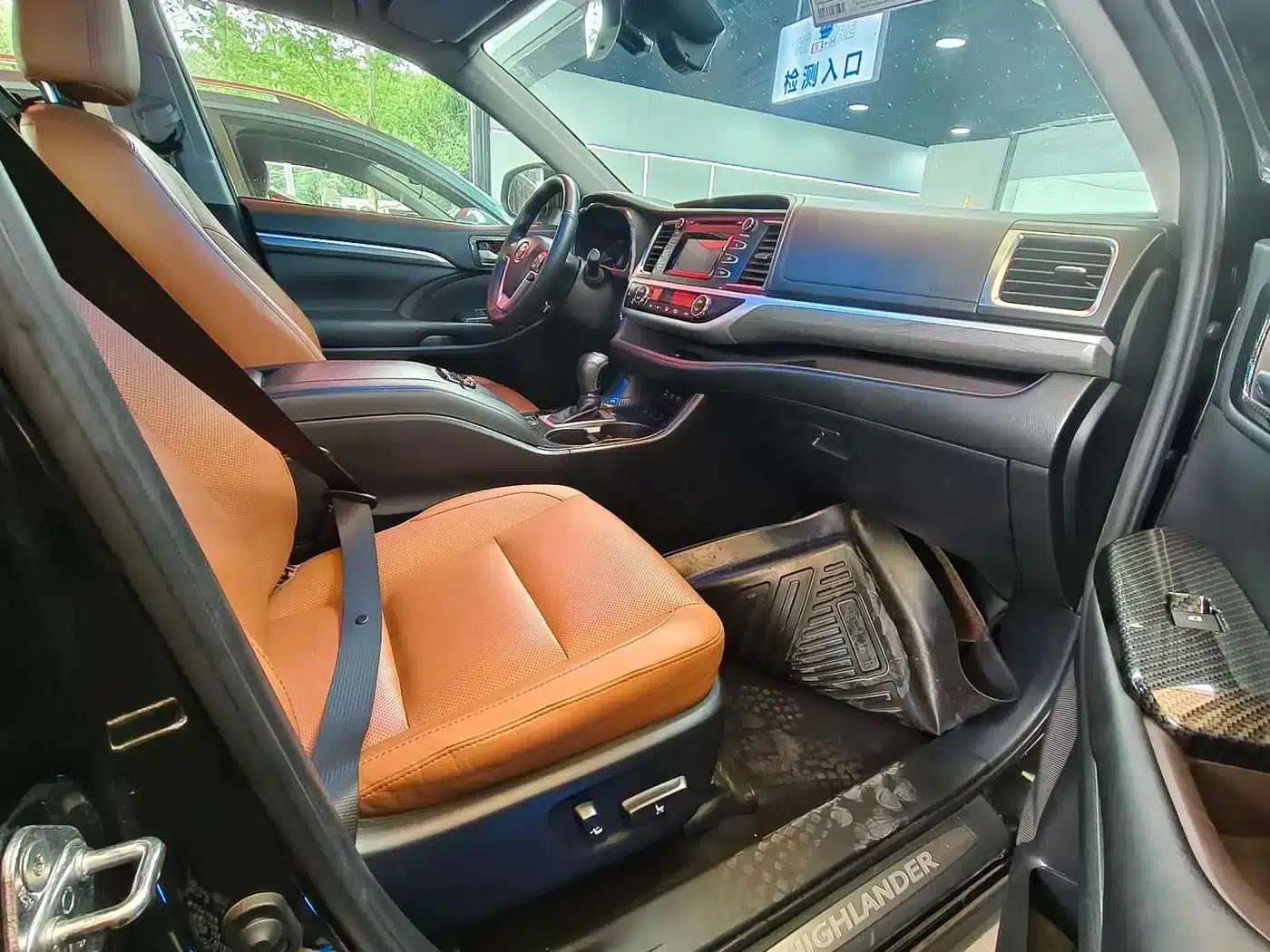 2018 Toyota Highlander 2.0T AWD Knight Edition 7-seater (China VI Emission Standard) — миниатюра 6