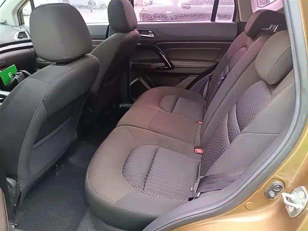 Trumpchi GS4 2015 200T G-DCT Elite Edition — миниатюра 17