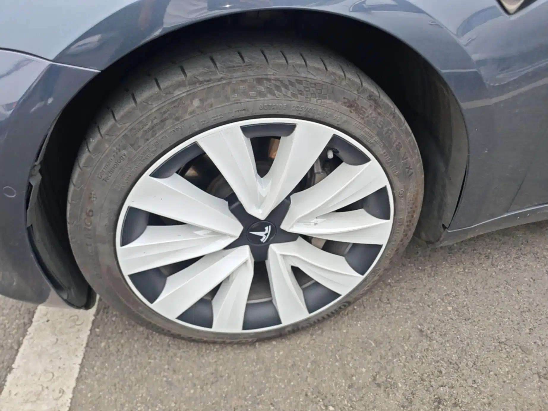 Tesla Model 3 2020 Standard Range Rear-Wheel Drive Upgraded Version — миниатюра 8