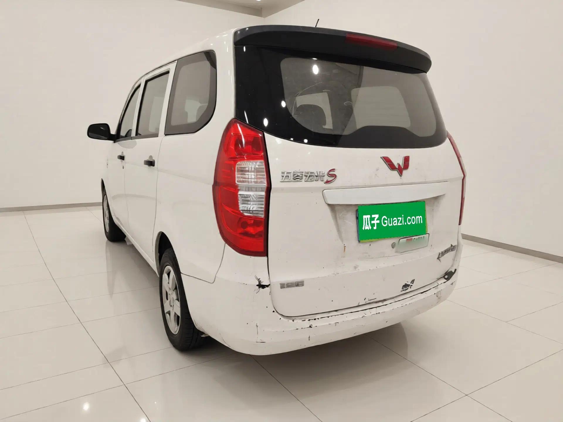 Wuling Hongguang 2015 1.2L S Base Model China V Standard — миниатюра 4