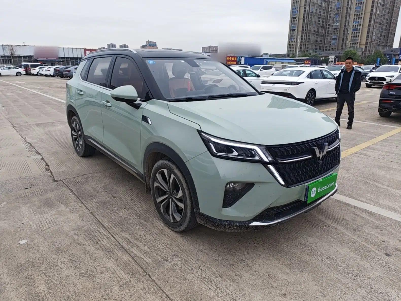 Wuling Asta 2021 1.5T CVT Star曜 Edition — миниатюра 3