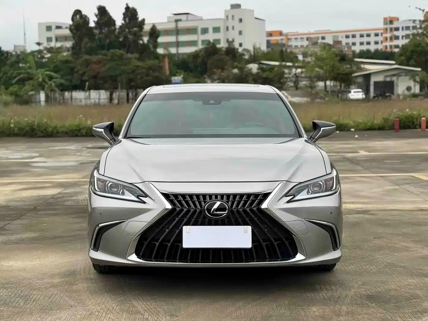 Lexus ES 2023 200 Premium Edition — миниатюра 2