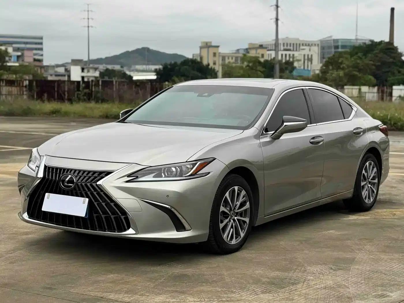 Lexus ES 2023 200 Premium Edition — миниатюра 3