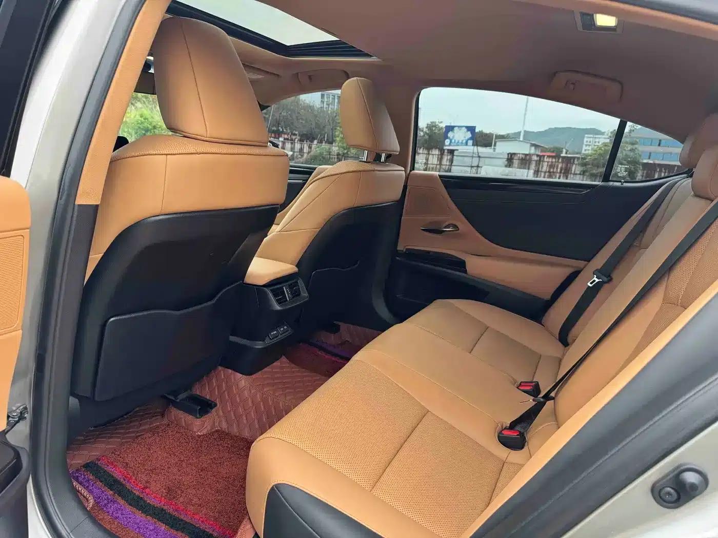 Lexus ES 2023 200 Premium Edition — миниатюра 6
