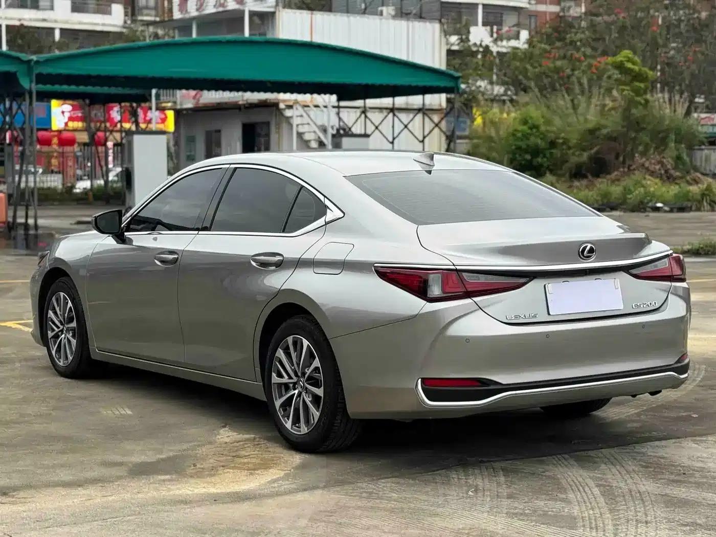 Lexus ES 2023 200 Premium Edition — миниатюра 7