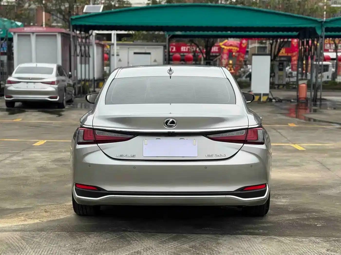 Lexus ES 2023 200 Premium Edition — миниатюра 8