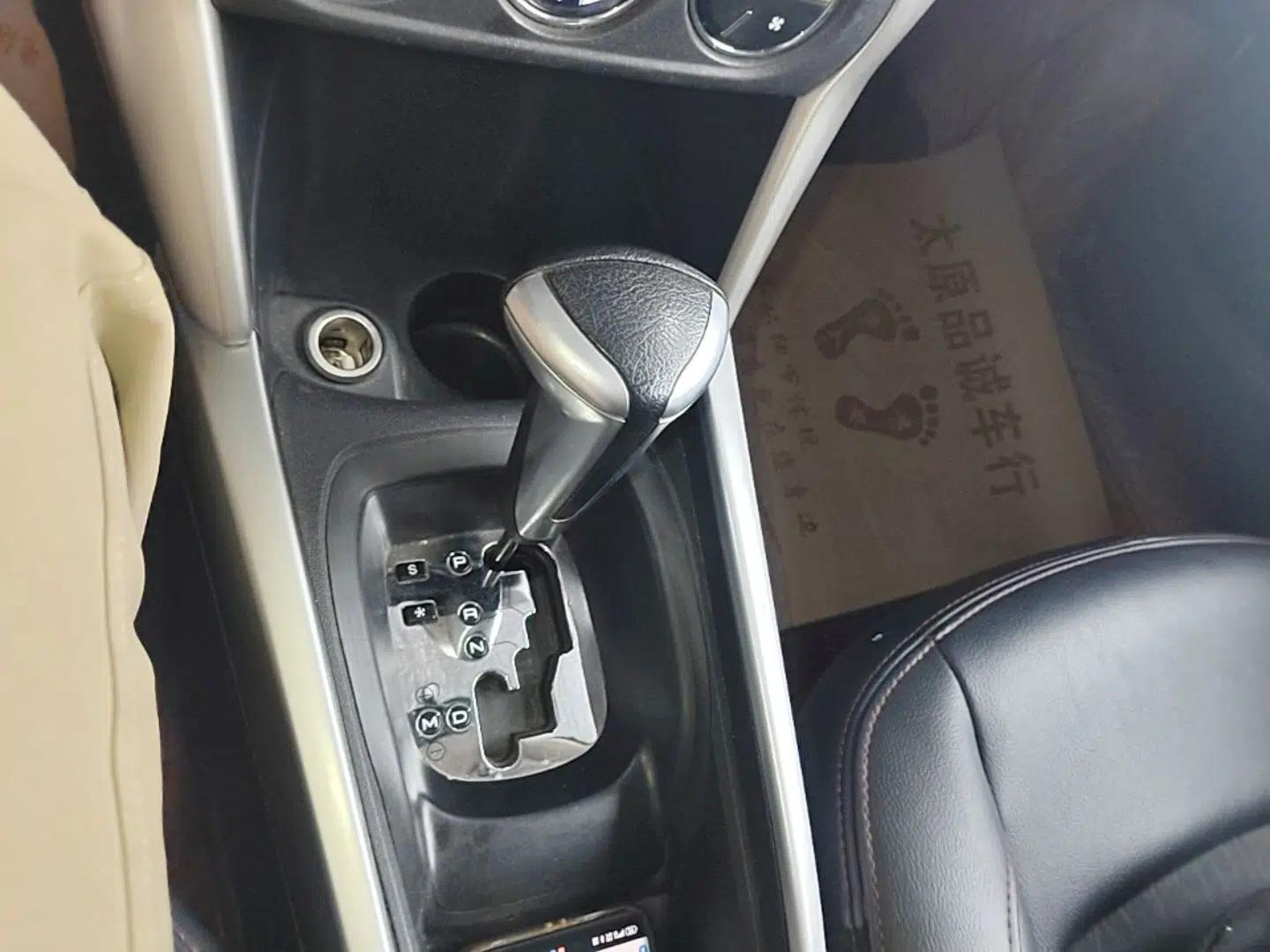 Citroen C3-XR 2015 1.6L Automatic Pioneer Model — миниатюра 17