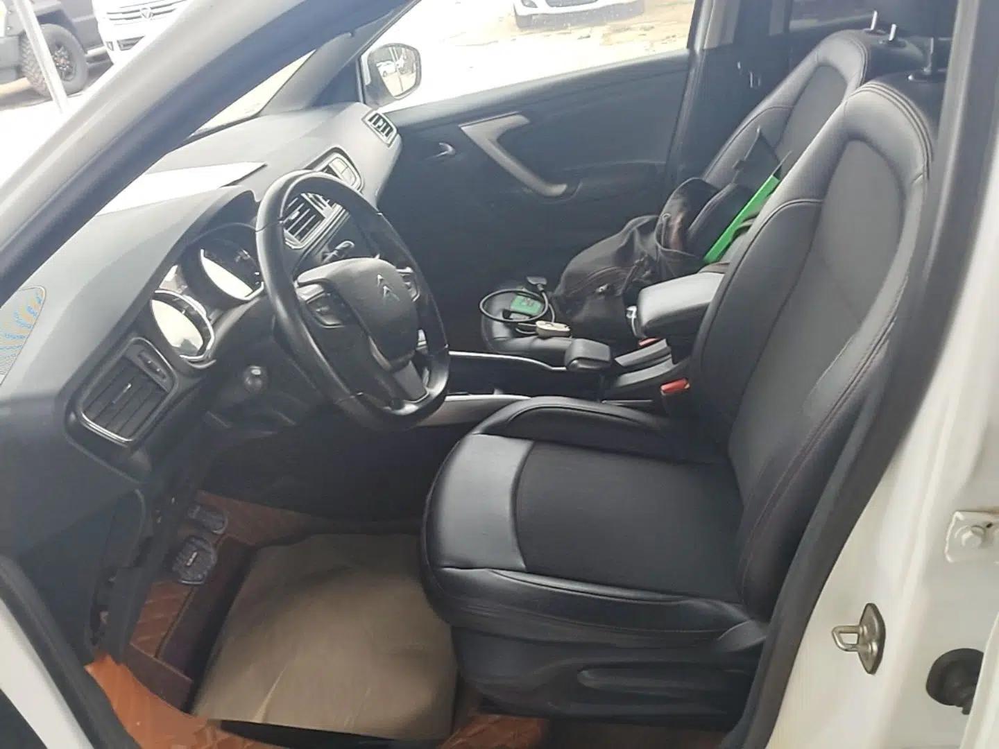 Citroen C3-XR 2015 1.6L Automatic Pioneer Model — миниатюра 18