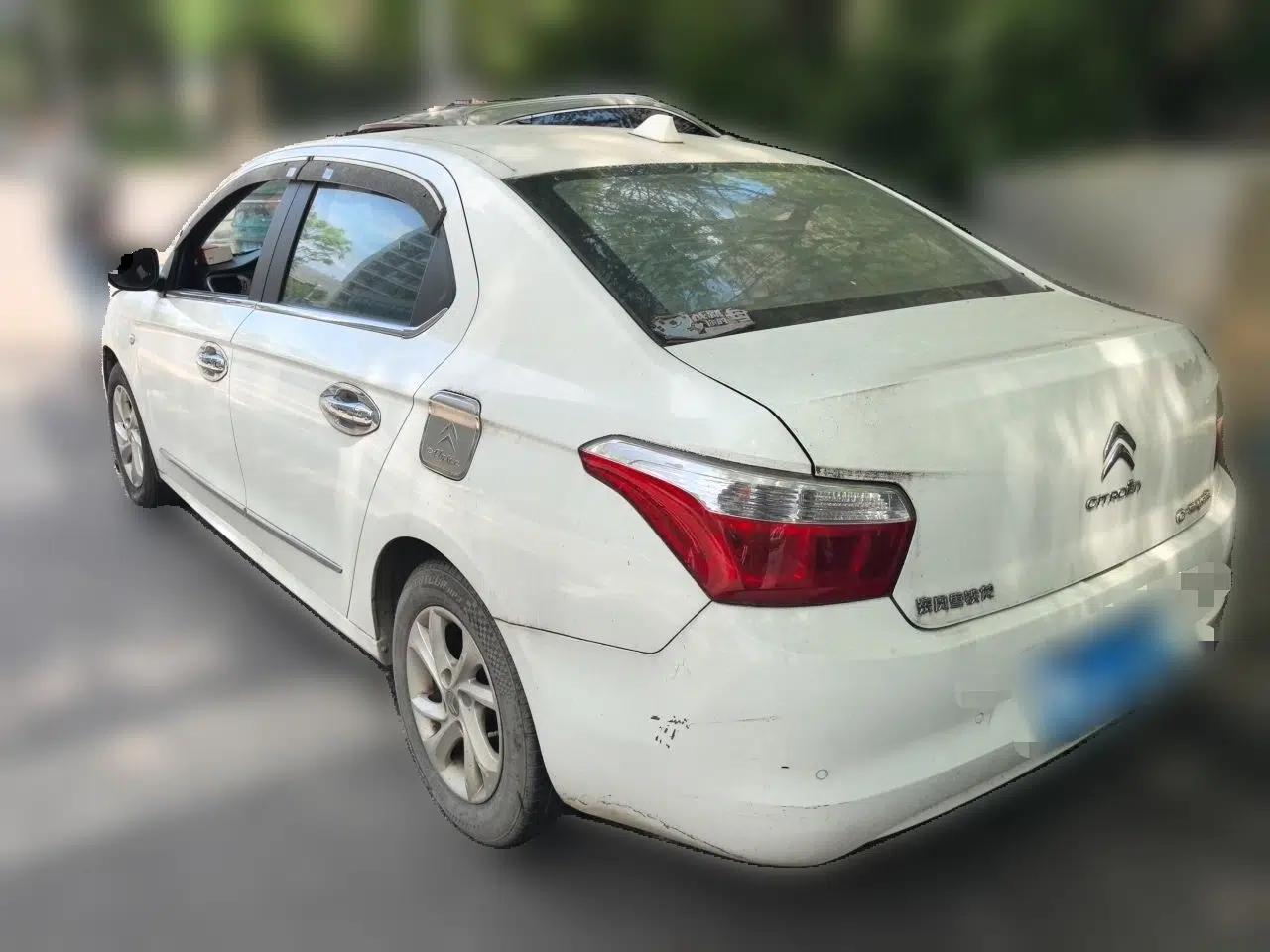 Citroen Elysee 2015 ZhiShang Edition 1.6L Manual Comfort Model — миниатюра 4