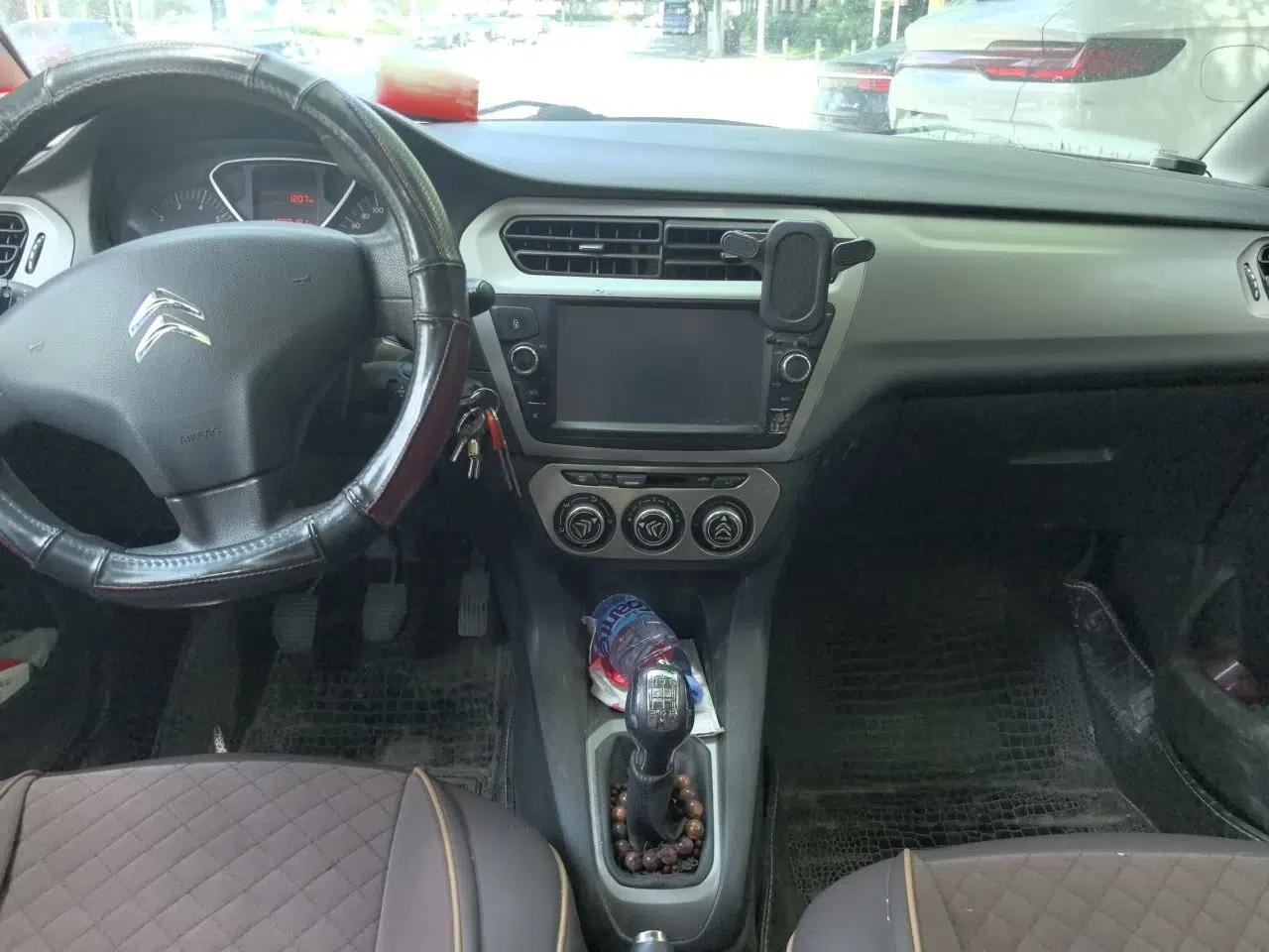 Citroen Elysee 2015 ZhiShang Edition 1.6L Manual Comfort Model — миниатюра 10